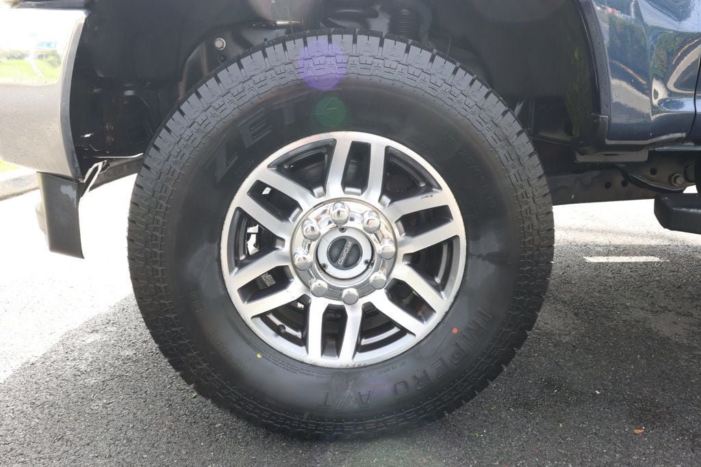 Used 2019 Ford F250 4x4 Crew Cab Super Duty image 9