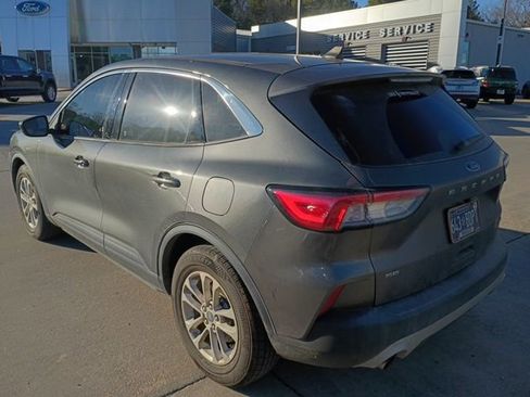 Used 2020 Ford Escape SE image 7