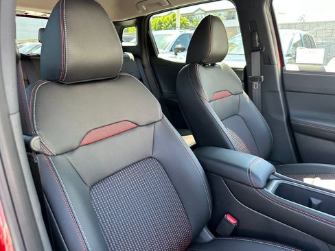 New 2026 Nissan Kicks SR w/ SR Premium Package FWD image 15