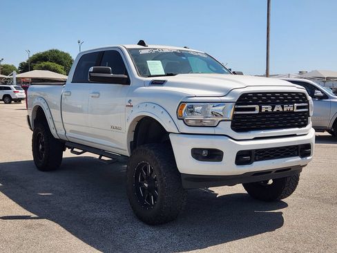 Used 2022 RAM 2500 Big Horn w/ Level C Equiment Group AWD/4WD image 3