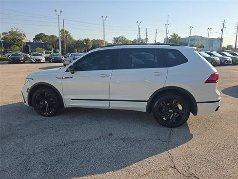 Used 2023 Volkswagen Tiguan SE R-Line FWD image 7