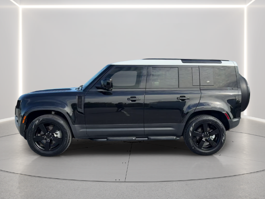 Used 2024 Land Rover Defender 110 S AWD/4WD image 8