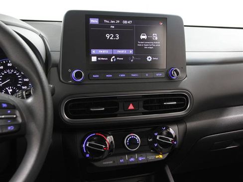 Used 2022 Hyundai Kona SEL image 9