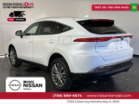 Used 2023 Toyota Venza Limited image 8