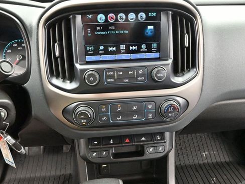 Used 2018 Chevrolet Colorado Z71 AWD/4WD image 23