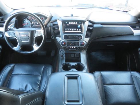 Used 2019 GMC Yukon XL SLT image 12