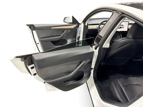 Certified 2023 Tesla Model Y Performance AWD/4WD image 8