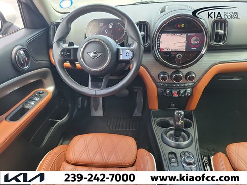 Used 2024 MINI Cooper Countryman S w/ Signature Upholstery Package FWD image 15