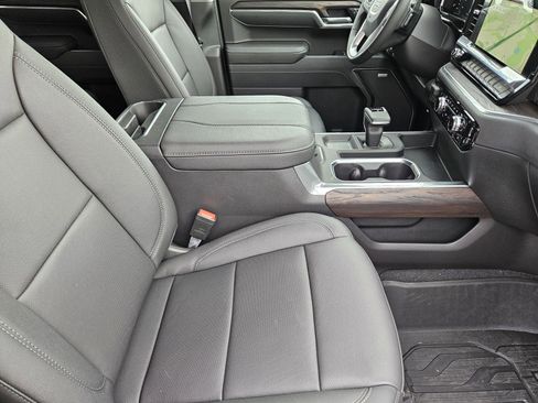New 2026 GMC Sierra 1500 SLT AWD/4WD image 10