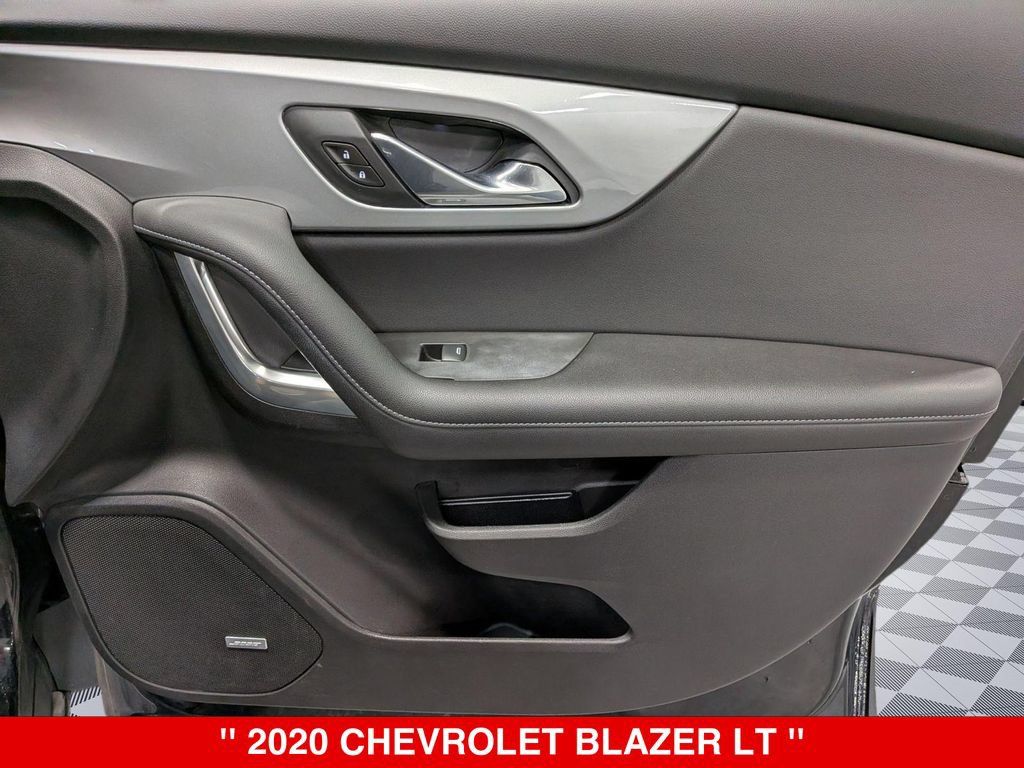 Used 2020 Chevrolet Blazer LT w/ Sound & Technology Package AWD/4WD image 34