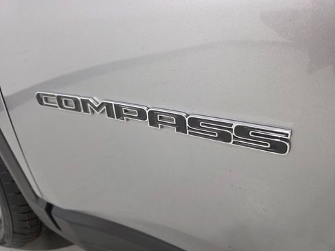 Used 2019 Jeep Compass Altitude w/ Cold Weather Group image 30