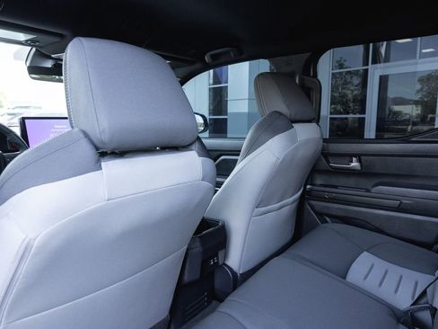 Certified 2024 Toyota Tacoma TRD Off-Road image 24