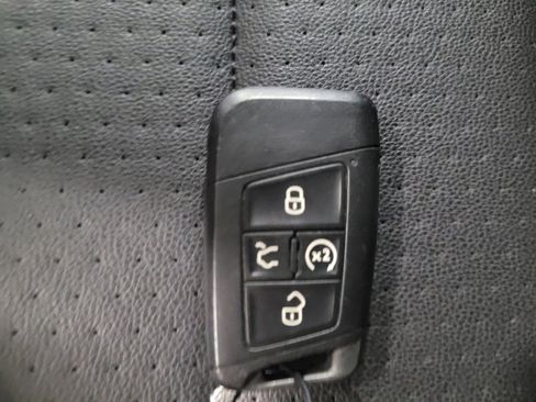 Used 2024 Volkswagen Jetta SE FWD image 32