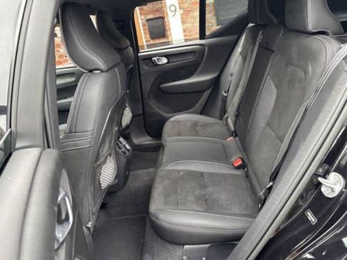 Used 2023 Volvo XC40 Recharge Ultimate AWD/4WD image 7