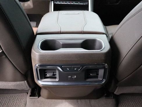 Used 2025 GMC Sierra 3500 Denali w/ Denali Reserve Package AWD/4WD image 29