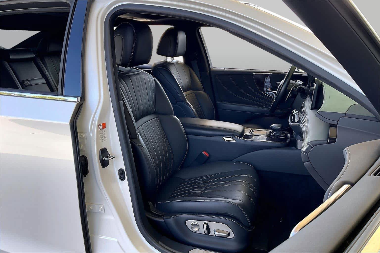 Used 2022 Lexus LS 500 w/ Interior Upgrade Package RWD image 8