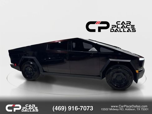 Used 2025 Tesla Cybertruck 2WD Crew Cab image 7