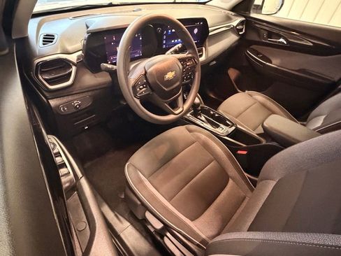 Used 2025 Chevrolet TrailBlazer LT image 17