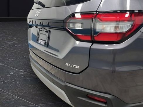 Used 2023 Honda Pilot Elite image 34