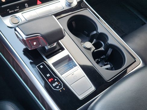 Used 2021 Audi Q8 Prestige w/ Prestige Package image 20