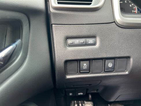 Used 2023 Nissan Murano SV image 19