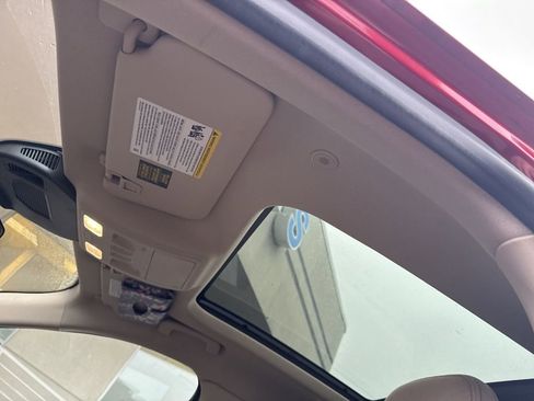 Used 2020 Ford Escape SE image 19