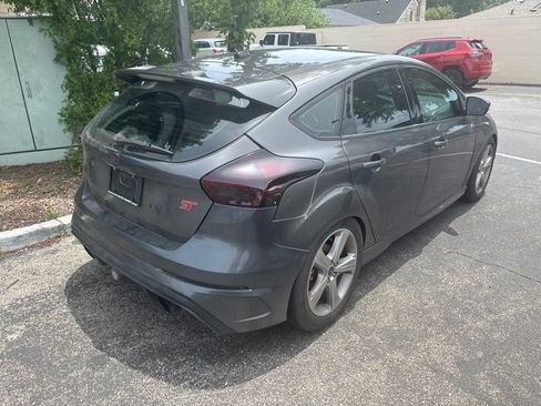 Used 2015 Ford Focus ST w/ Equipment Group 402A FWD image 4