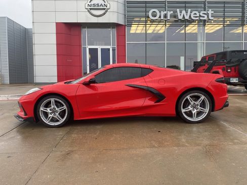 Used 2025 Chevrolet Corvette Stingray Preferred Cpe w/ Battery Protection Package image 2