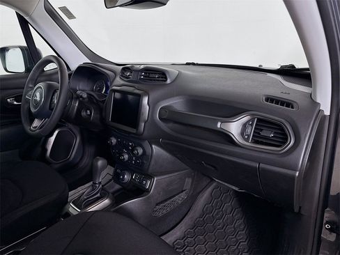 Used 2022 Jeep Renegade Latitude image 27