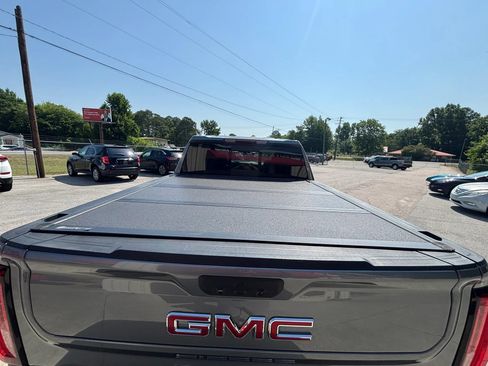 Used 2020 GMC Sierra 1500 SLT AWD/4WD image 9