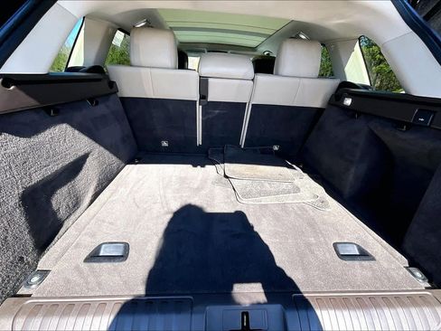 Used 2018 Land Rover Range Rover Sport HSE image 24