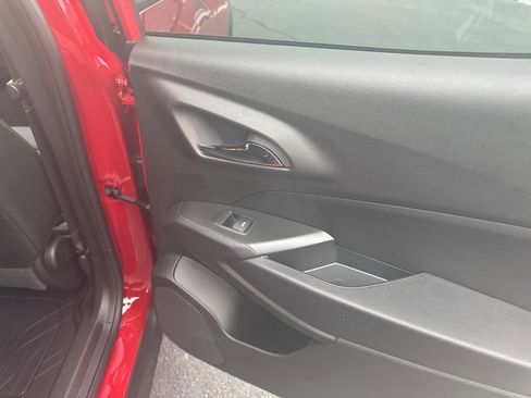 New 2026 Chevrolet Trax RS w/ Driver Confidence Package image 16