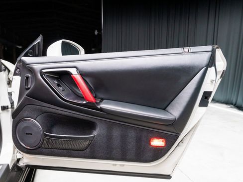 Used 2013 Nissan GT-R Black Edition image 63