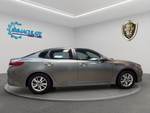 Used 2017 Kia Optima LX FWD image 6