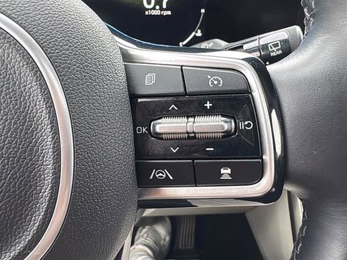 Used 2022 Kia Carnival SX Prestige FWD image 19