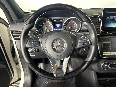 Used 2017 Mercedes-Benz GLS 550 4MATIC image 24