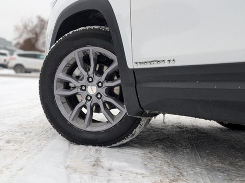 Used 2024 GMC Terrain SLT image 7