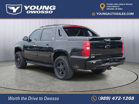 Used 2013 Chevrolet Avalanche LT w/ All-Star Edition AWD/4WD image 4