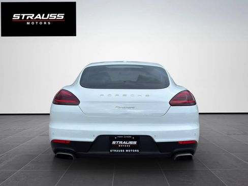 Used 2015 Porsche Panamera w/ Premium Package RWD image 8