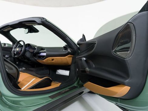 Used 2025 Ferrari SF90 Spider image 40