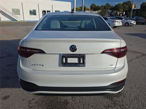 Used 2023 Volkswagen Jetta Sport FWD image 3