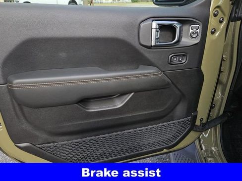 New 2025 Jeep Gladiator Sport image 27