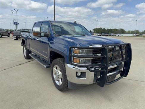 Used 2016 Chevrolet Silverado 2500 LTZ w/ Duramax Plus Package image 2