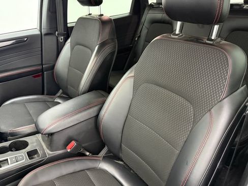 Used 2025 Ford Escape ST-Line w/ Tech Pack #1 FWD image 14