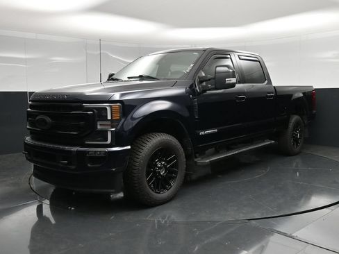 Used 2022 Ford F250 Lariat w/ Black Appearance Package AWD/4WD image 5
