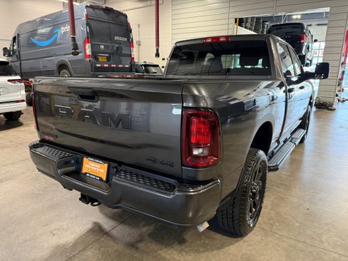 Used 2025 RAM 2500 Big Horn AWD/4WD image 24