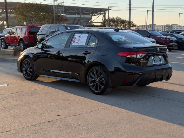 Certified 2026 Toyota Corolla SE w/ SE Package FWD image 9