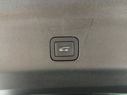 Used 2026 GMC Yukon XL Denali w/ Sun & Power Step Package AWD/4WD image 34