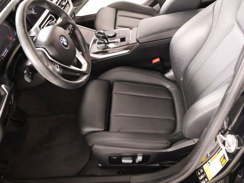 Used 2019 BMW 330i xDrive Sedan w/ Driving Assistance Package AWD/4WD image 12