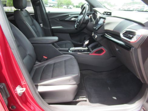 Used 2021 Chevrolet TrailBlazer RS FWD image 10